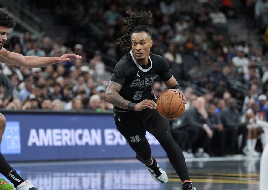 延长赛功臣！卡斯尔全场投射12中5，得到16分5抢篮板6助攻