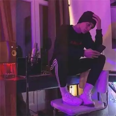 6686体育app铁牌作者Daphne