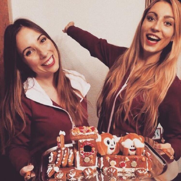 cô gái tóc ngắn