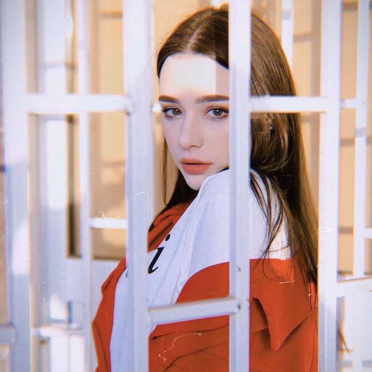 6686体育app官方作者Sofia