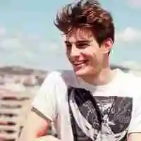 6686体育app钻石作者Frances