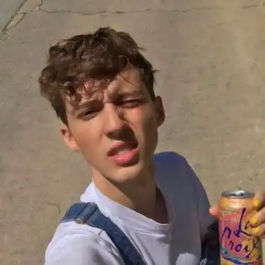 6686体育app初级作者Aubrey