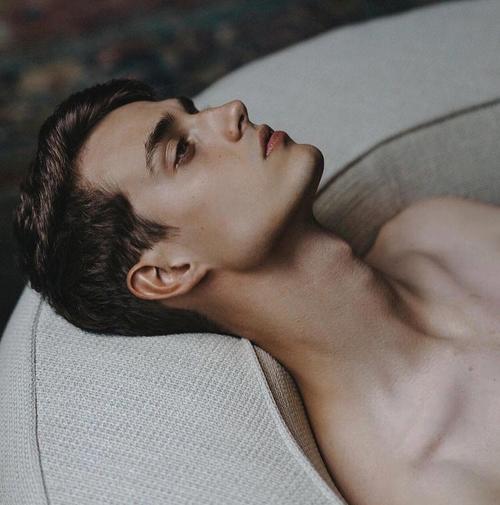 màu bạc mùa đông rắn