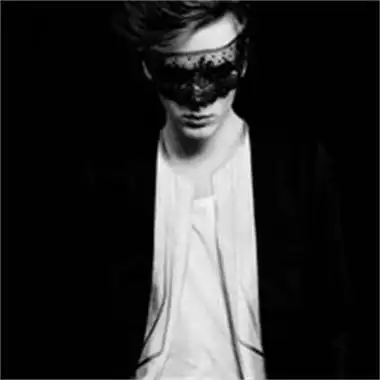 Tên cặn bã dễ thương